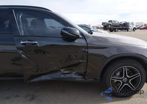 2020 Mercedes-Benz Glc 300 4Matic z USA, uszkodzony, nr VIN W1N0G8EB6LF842436